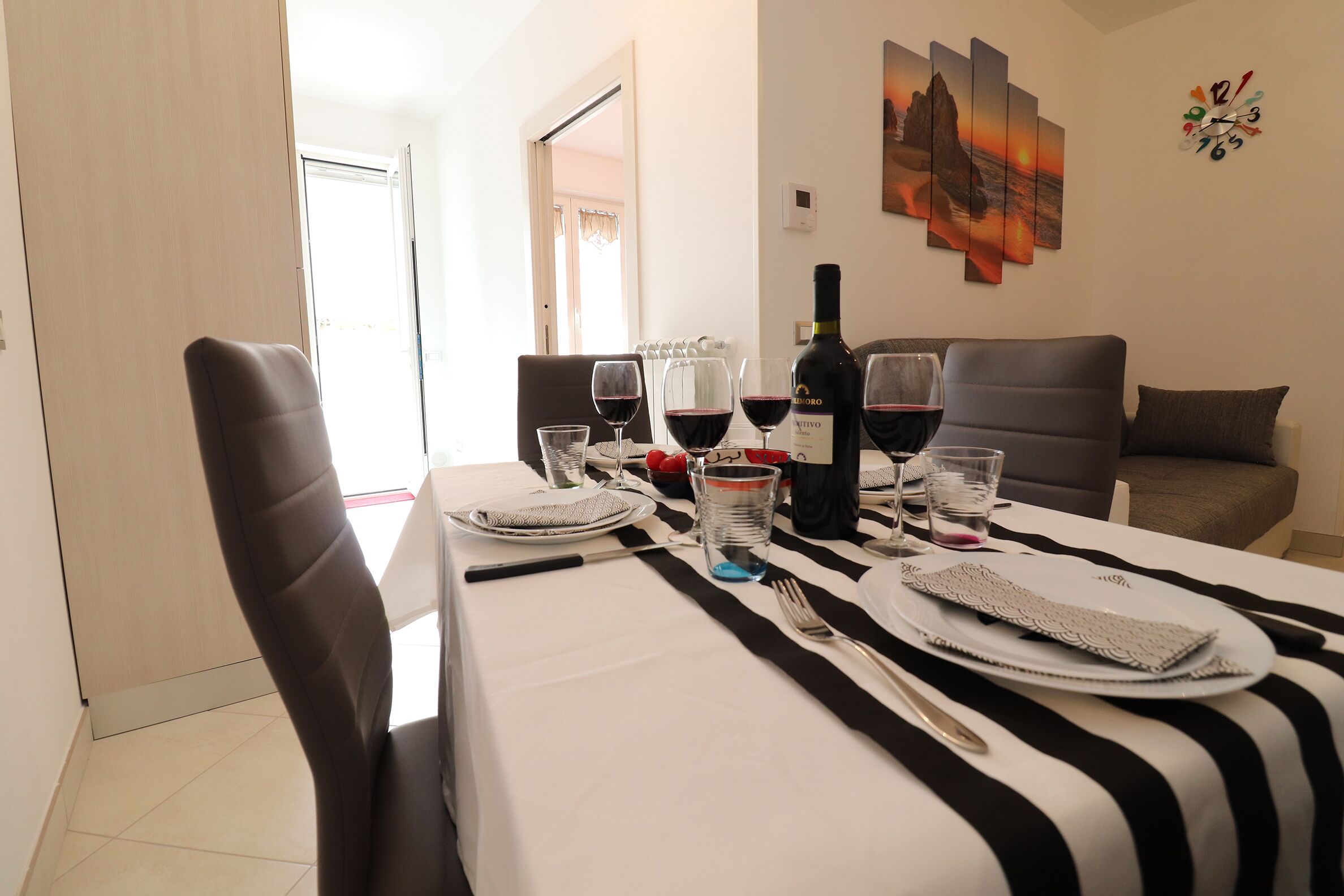Ferienhaus, 1 Schlafzimmer, Balkon, Stadtblick | Esszimmer