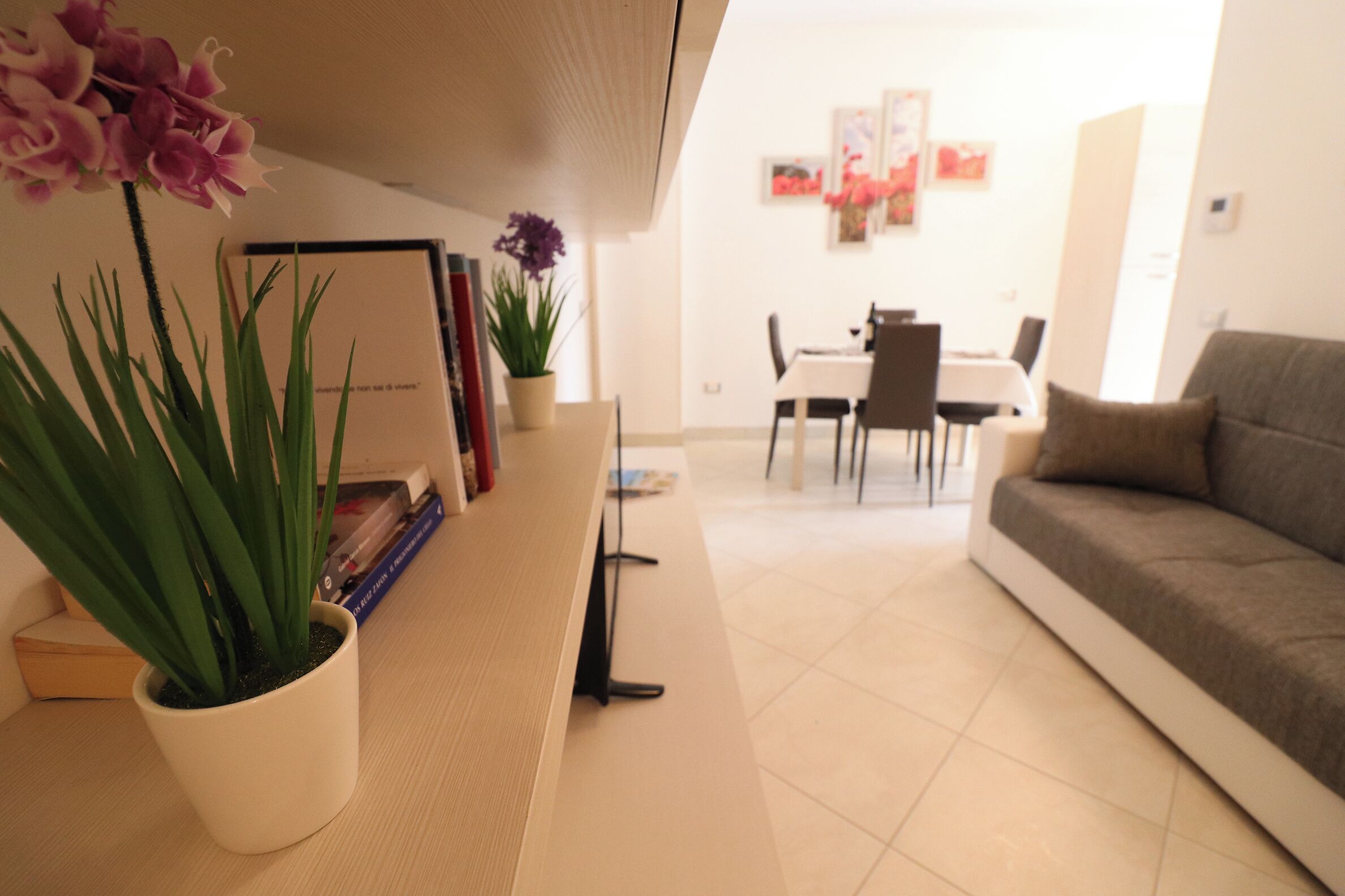 House, 1 Bedroom, Balcony, City View | Interior