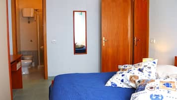 2 bedrooms, iron/ironing board