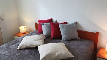 Casa, 2 camere da letto, balcone, vista città | 2 camere, ferro/asse da stiro