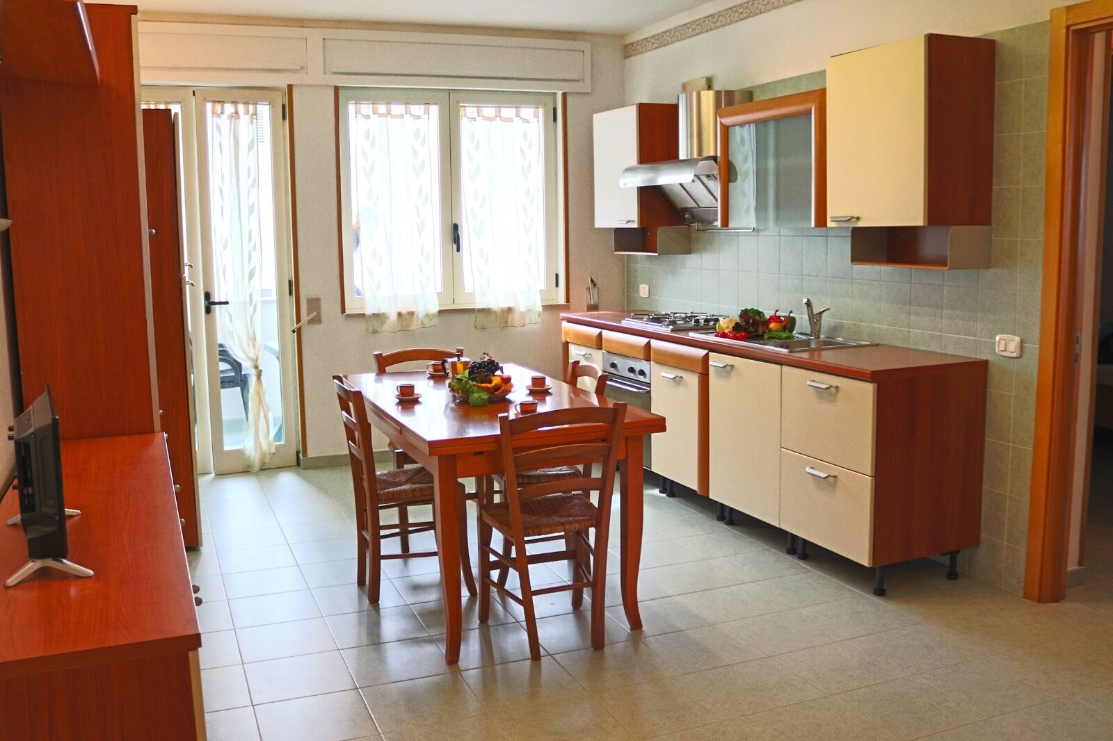 Casa, 2 habitaciones, balcón, vista a la ciudad | Interior