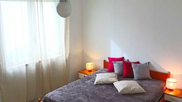 House, 2 Bedrooms, Balcony, City View | 2 bedrooms, iron/ironing board