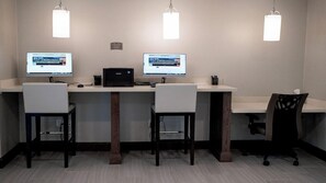 Business center - Staybridge Suites Auburn Hills (Auburn Hills)