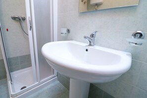 Bathroom - Bilo Nadia Cozy Apartment 200 m From Otrantos Castle (Otranto)