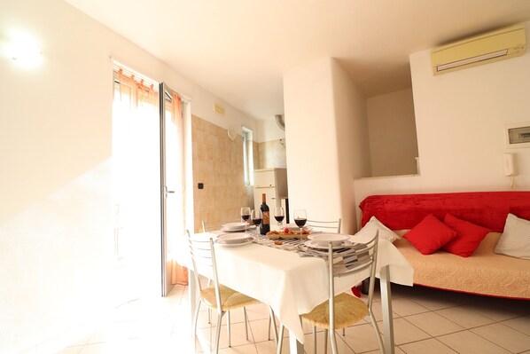 Casa, 2 habitaciones, balcón, vistas a la ciudad | Restauración