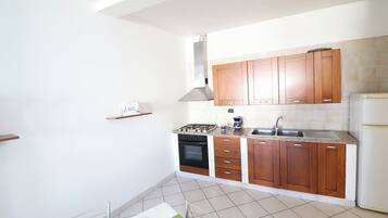 House, 2 Bedrooms, Balcony, City View | Interior