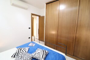 Ferienhaus, 2 Schlafzimmer, Balkon, Stadtblick | 2 Schlafzimmer, Bügeleisen/Bügelbrett
