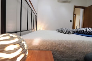 Talo, 2 makuuhuonetta, parveke, kaupunkinäköala | 2 makuuhuonetta, silitysrauta/-lauta