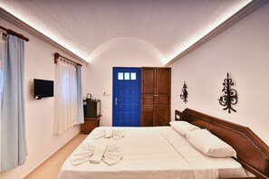 Minibar, caja de seguridad en la habitación, wifi gratis y ropa de cama 