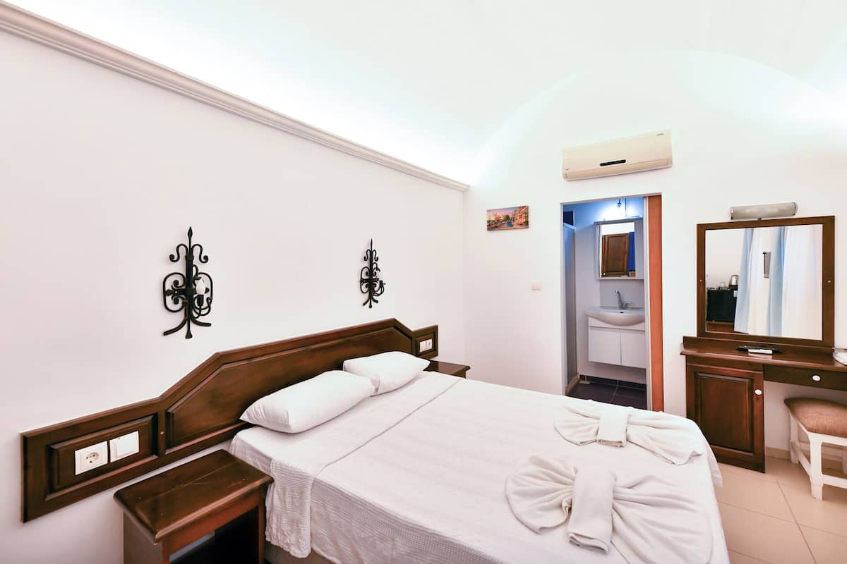 1 bedroom, in-room safe, free WiFi, bed sheets