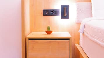 Minibar, in-room safe, free WiFi, bed sheets