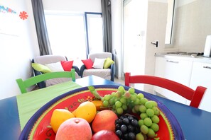 Casa, 1 habitación, balcón, vista a la ciudad | Interior