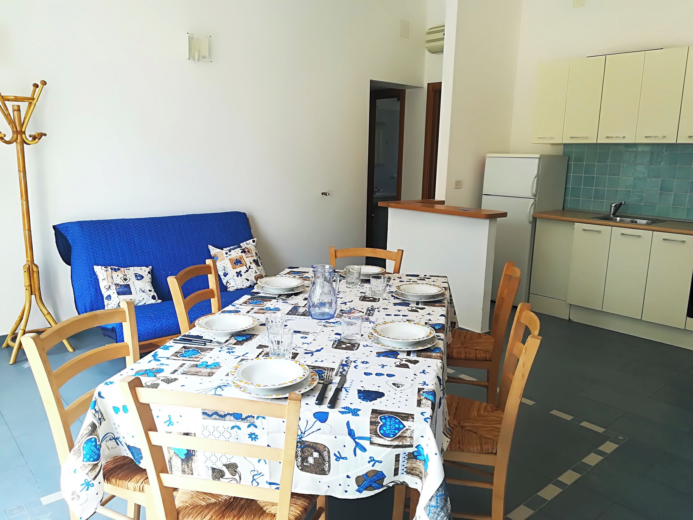 Casa, 2 camere da letto, balcone, vista città | Pasti