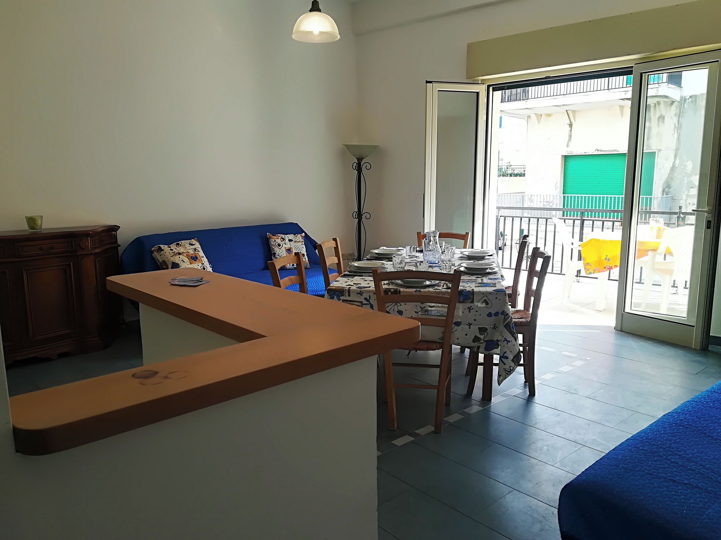 Maison, 2 chambres, balcon, vue sur la ville | Restauration