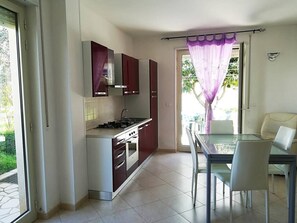 Maison, 3 chambres, vue jardin | Cuisine privée