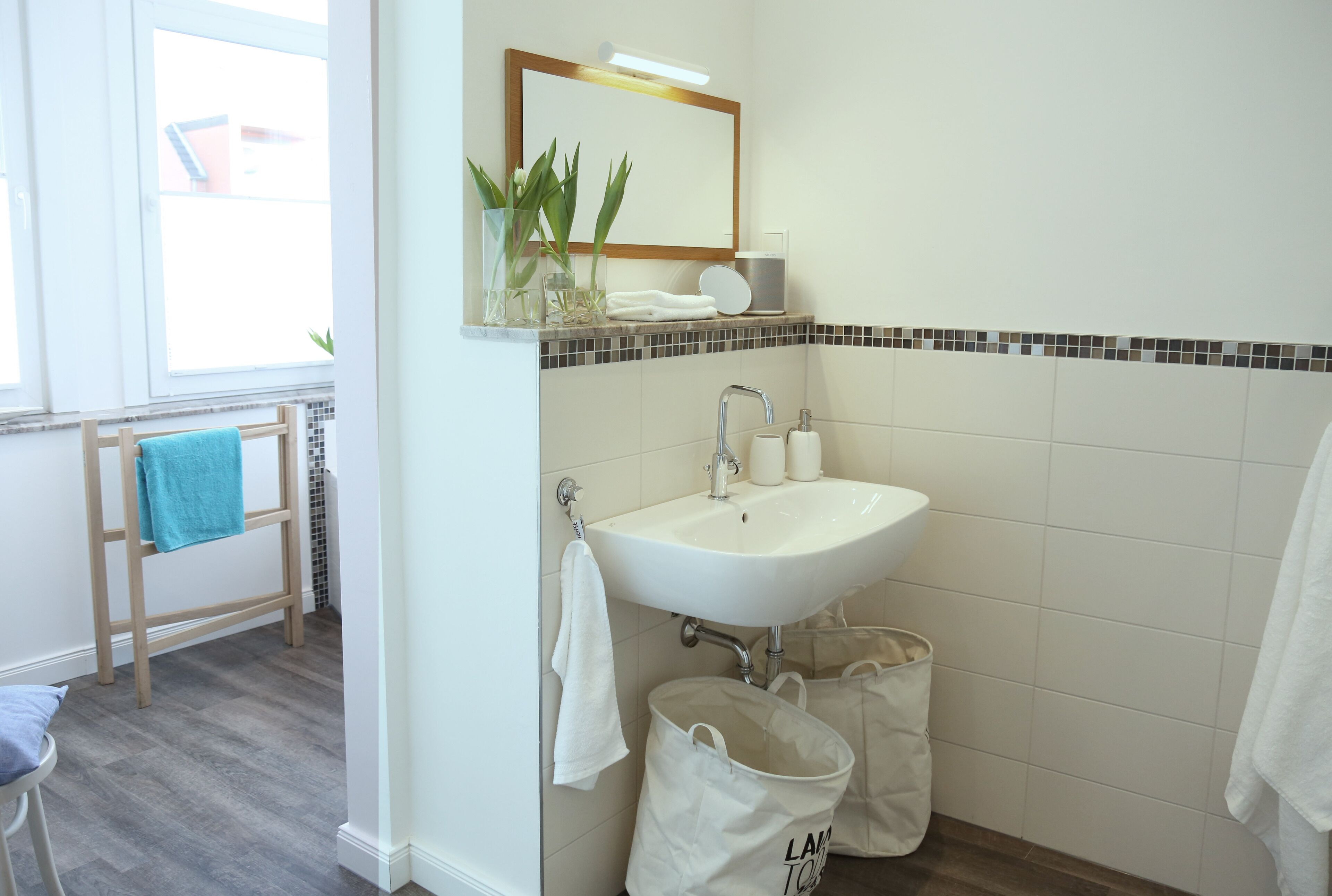 Appartement Design, 2 chambres, non-fumeurs, cuisine | Salle de bain | Baignoire et douche séparées, sèche-cheveux, serviettes fournies