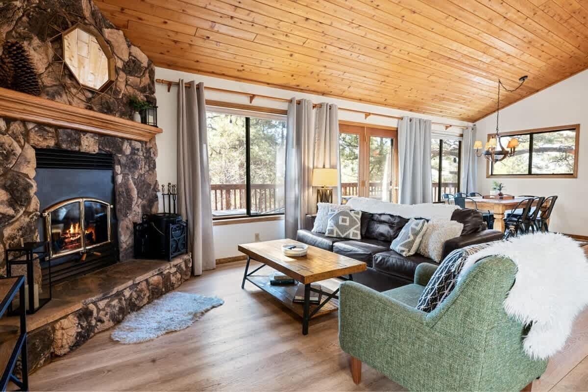 TV, fireplace, DVD player, offices