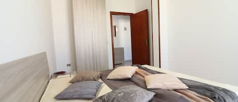 House, 2 Bedrooms, Balcony, City View | 2 bedrooms