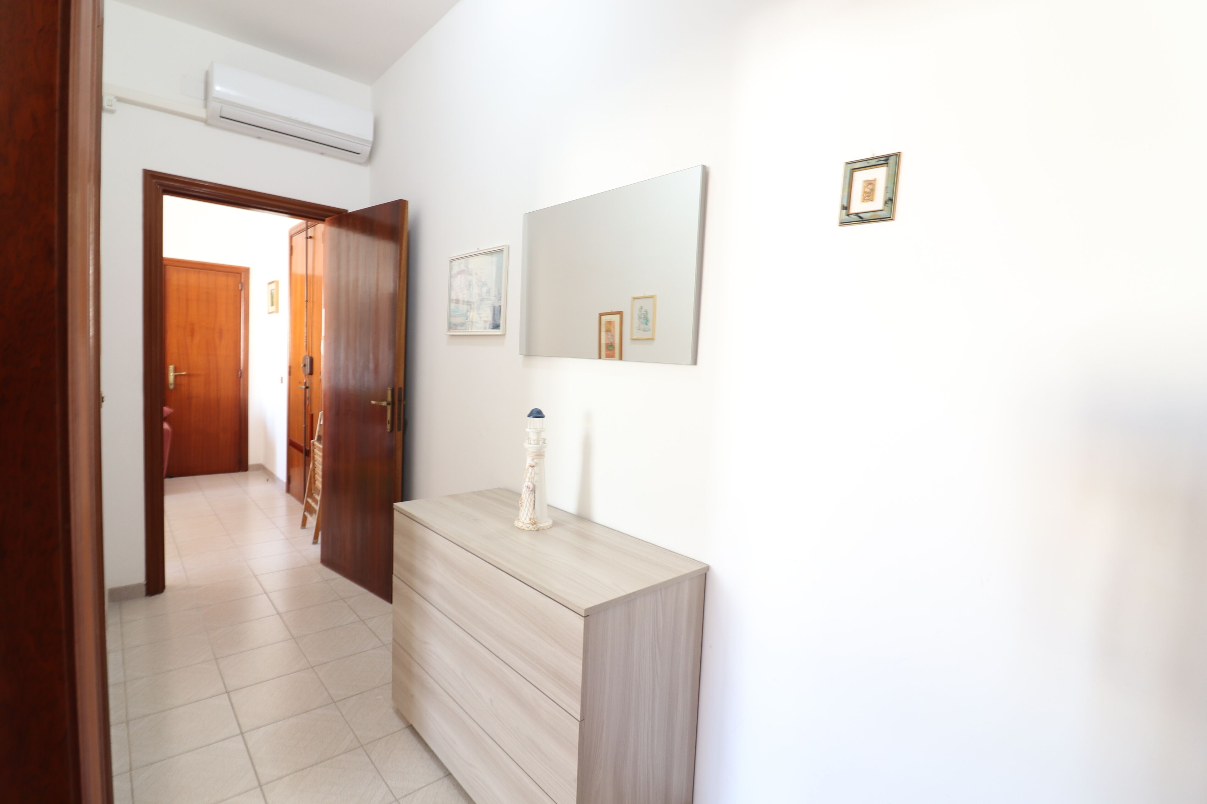 Rumah, 2 kamar tidur, balkon, pemandangan kota | Interior