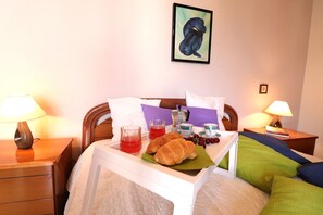 House, 2 Bedrooms, Balcony, City View