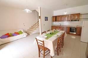 Casa, 2 habitaciones, balcón, vistas a la ciudad | Comedor