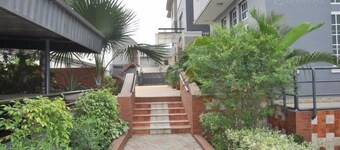 Denami Suites