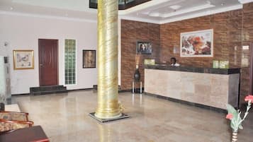 Quầy tiếp tân