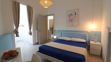 Casa, 1 camera da letto, terrazzo, vista città | 2 camere, ferro/asse da stiro