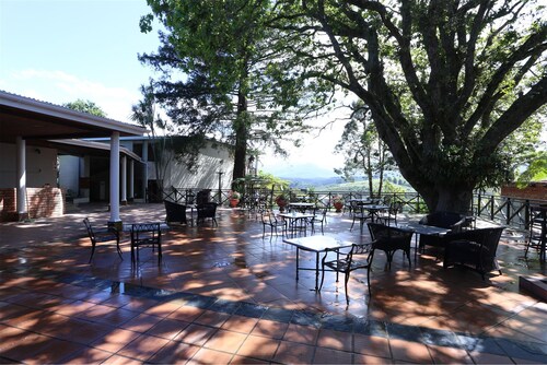 Far Hills Country Hotel