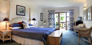 Premium bedding, in-room safe, individually decorated