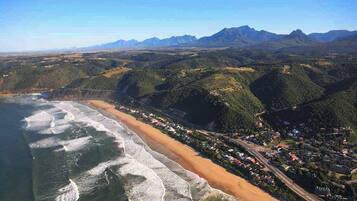 Plage à proximité, sable blanc, navette pour la plage