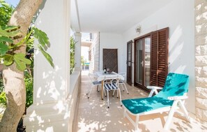 Studio (Superior Studio with Terrace) | Terrace/patio - Apartments Veve (Postira)