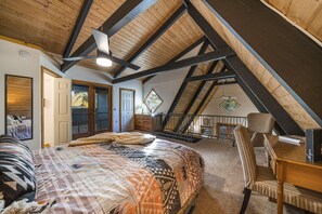 2 عدّة غرف نوم ومكتب وواي فاي مجانًا وملاءات أسرّة