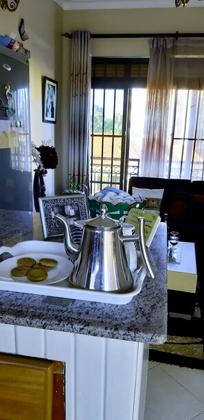 تناول الطعام