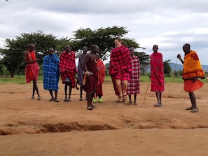 Exterior - Olonyori Maasai House (Maasai Mara)