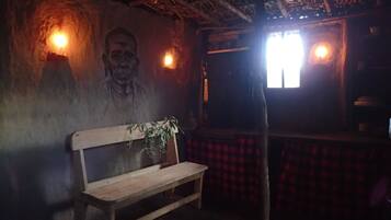 Traditional Cabin | In-room dining