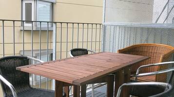 Apartemen Klasik | Balkon
