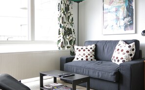 Classic-Apartment | Wohnbereich | Fernseher