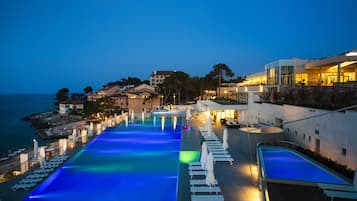 Indoor pool, seasonal outdoor pool