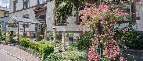 Fachada da propriedade