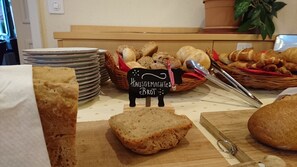 Desayuno buffet incluido todos los días 