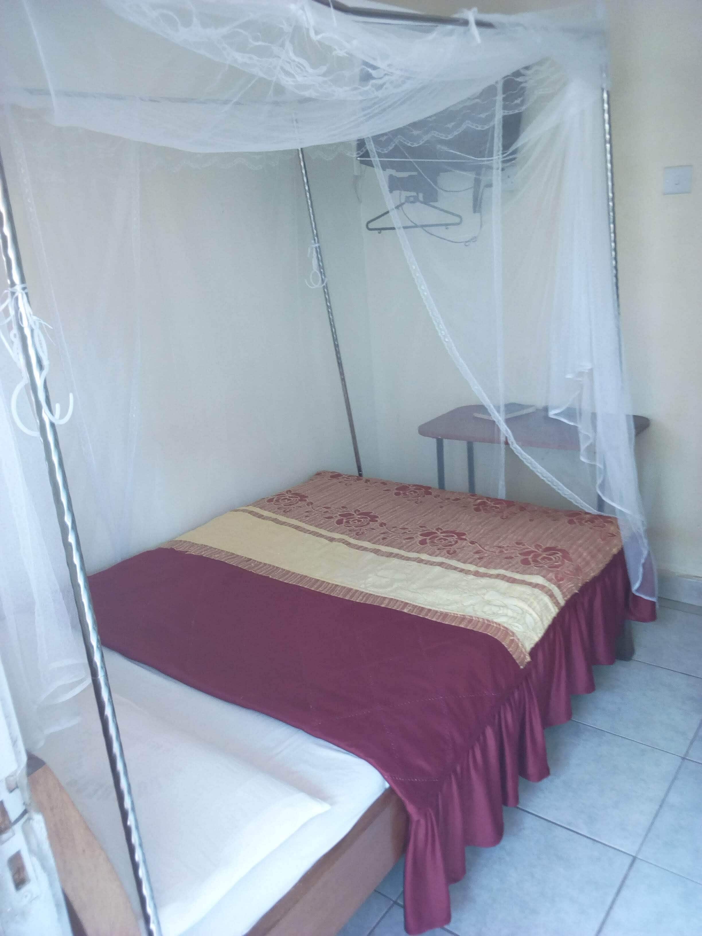 Doppelzimmer | Schreibtisch, Verdunkelungsvorhänge, kostenloses WLAN, Bettwäsche