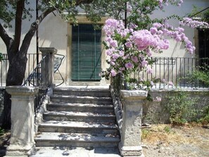Property entrance - Il Bagolaro (Noto)