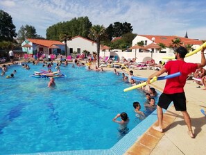 Indoor pool, outdoor pool, open 10:00 AM to 8:00 PM, sun loungers