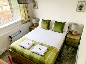 Apartment, 2 Schlafzimmer | 2 Schlafzimmer, Bügeleisen/Bügelbrett, kostenloses WLAN, Bettwäsche