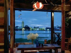 Interior - LOY LA Long Hotel (Bangkok)