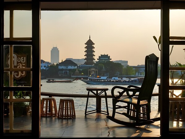 Property grounds - LOY LA Long Hotel (Bangkok)