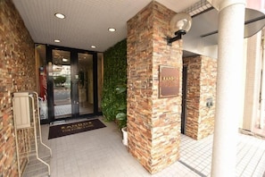 Exterior detail - Randor Residence Tokyo Classic (Tokyo)
