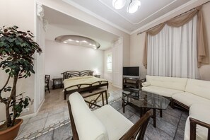 Luxury Apartment (Afrodita) - Sonya Hotel (Kyiv)