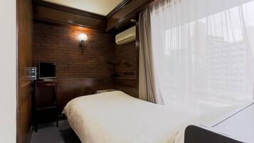 Deluxe Super Cabin, Men only | Iron/ironing board, free WiFi, bed sheets